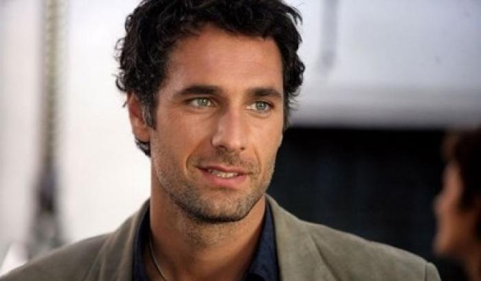 Raoul Bova nel film di San Valentino di Paolo Genevose