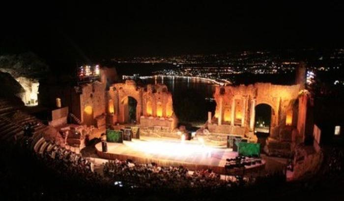 Attesa per la cavalleria rusticana al teatro di Taormina