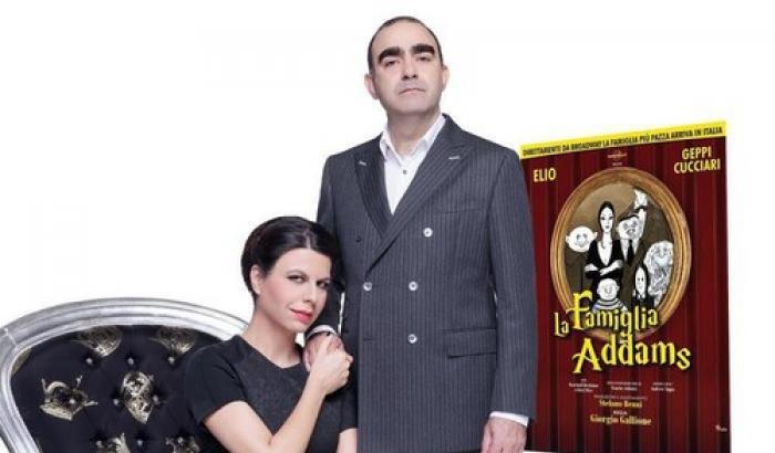 Elio e Geppi Cucciari sono la Famiglia Addams