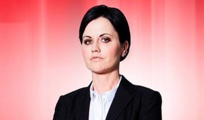 Dolores O'Riordan aggredisce hostess in volo: arrestata