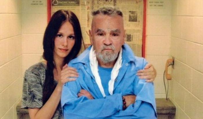 Charles Manson si sposa in carcere con una 27enne