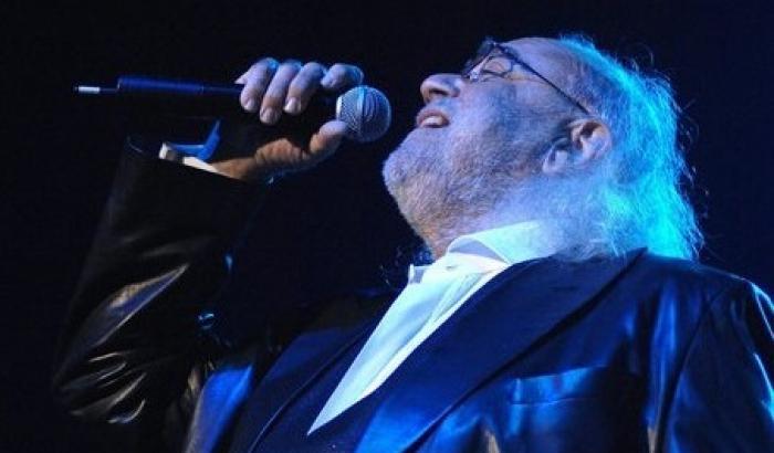 Morto Demis Roussos: morbida voce del rock