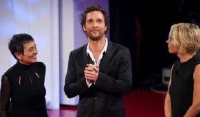 Matthew McConaughey super ospite a C'è posta per te