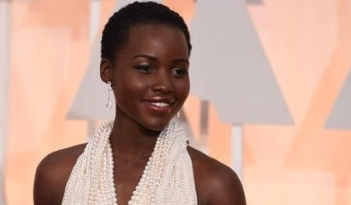 Oscar, rubato l'abito con 6000 perle di Lupita Nyong'o