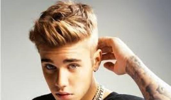 Justin Bieber fatto arrosto