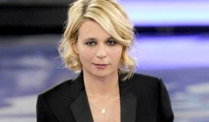 Amici di Maria De Filippi batte Antonella Clerici