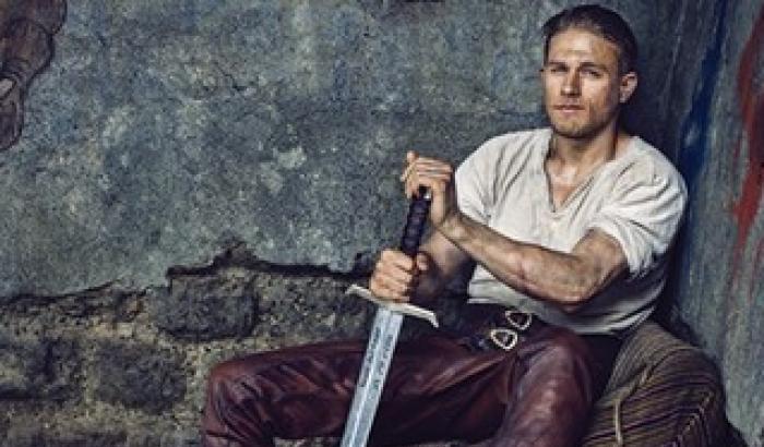 Il film su King Arthur firmato da Guy Ritchie rinviato al 2017