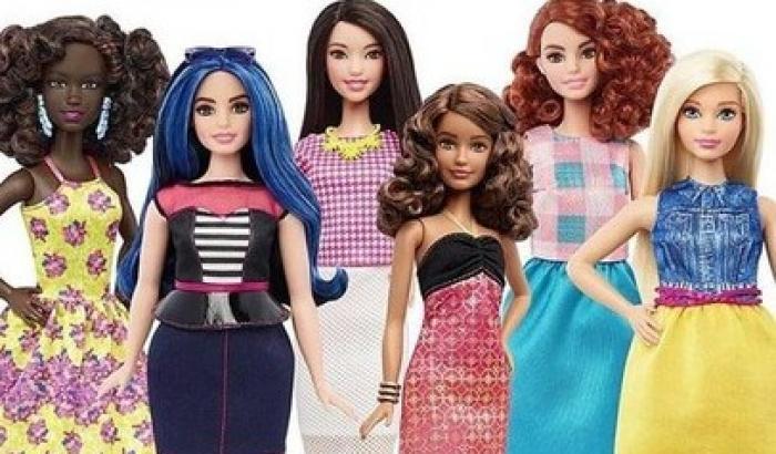 Non solo magra. Barbie ora è (anche) curvy