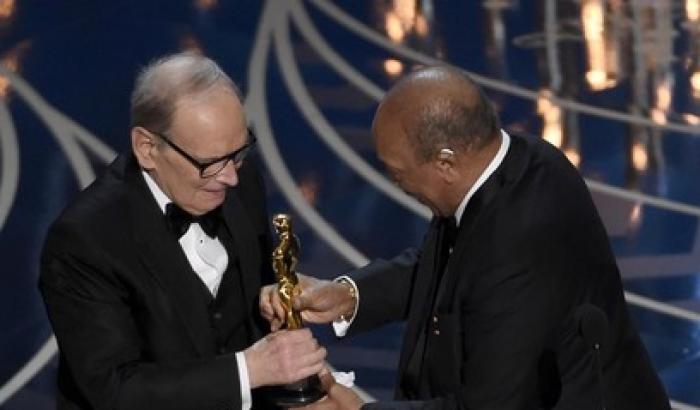 Oscar a Morricone: i politici fanno a gara per appropriarsene