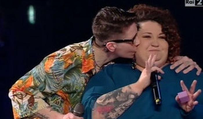 The Voice: proposta di nozze gay per Sara