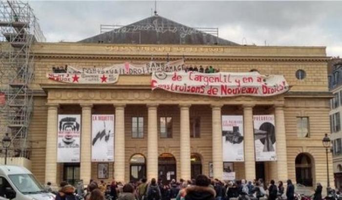 Parigi, studenti e precari dello spettacolo occupano il Teatro Odeon