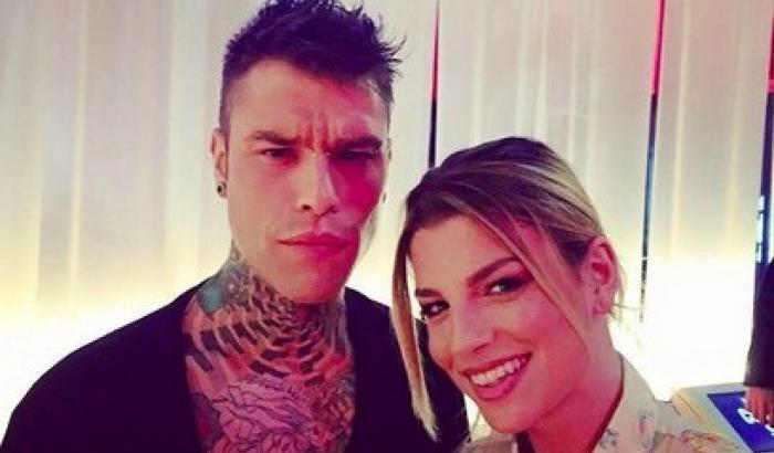 Fedez ci prova con Emma ma lei gli dà un due di picche