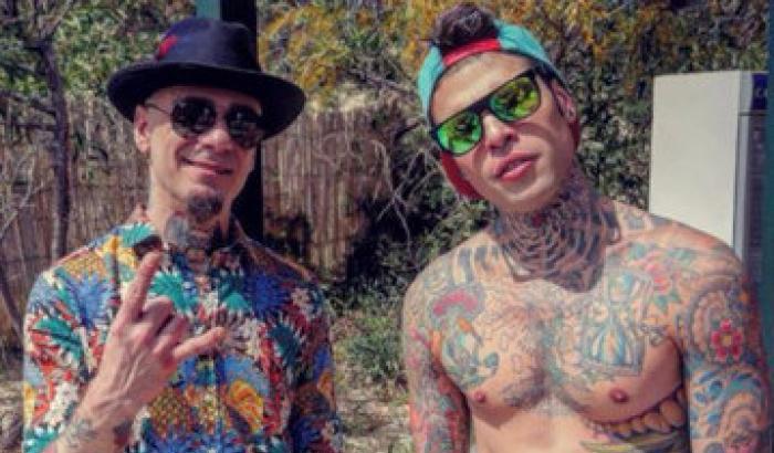 "Vorrei ma non posto", disco di platino per J-Ax e Fedez