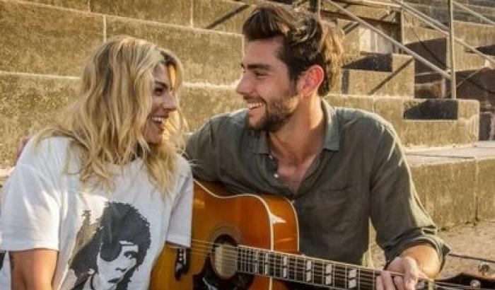 Emma e Alvaro Soler cantano insieme "Libre"