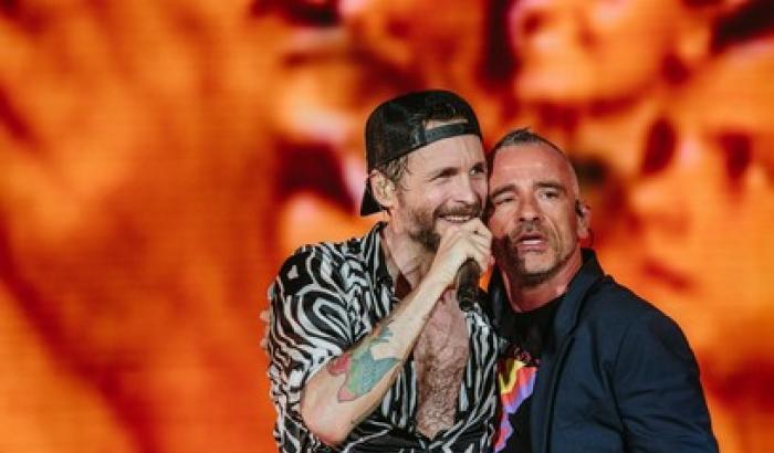 Il video di Ramazzotti per i 50 anni di Jovanotti: "Auguri amico mio"