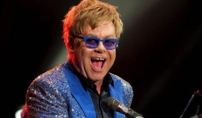 Elton John torna a suonare dal vivo in Italia a luglio