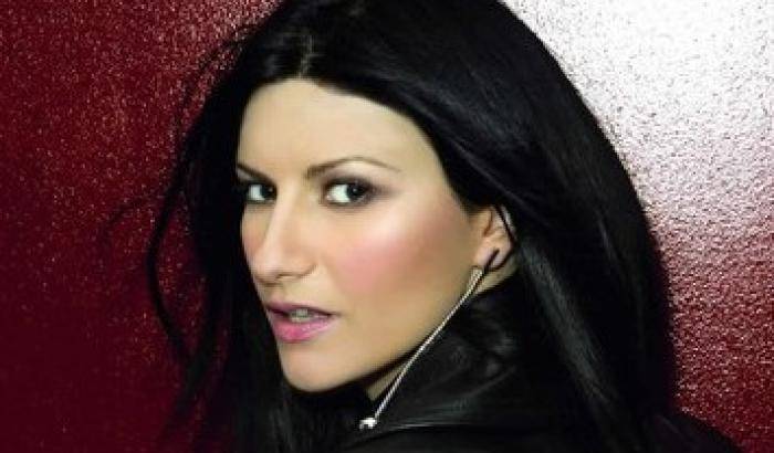 Il nuovo singolo della Pausini: le '200 note' di Laura