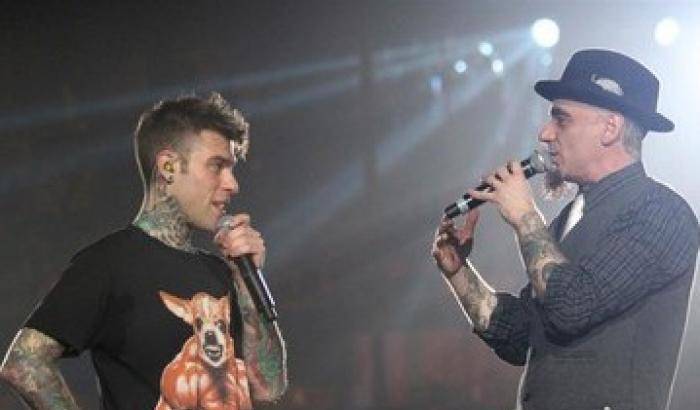 Esce domani "Comunisti col Rolex": l'album di Fedez e J-Ax