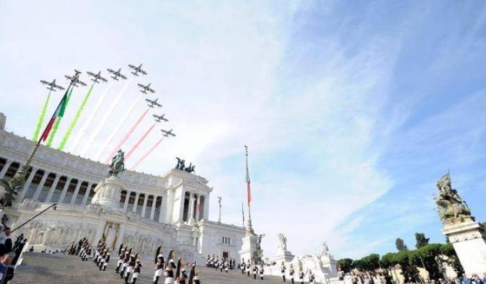 Due giugno, Bocelli canta l’inno nazionale: il video