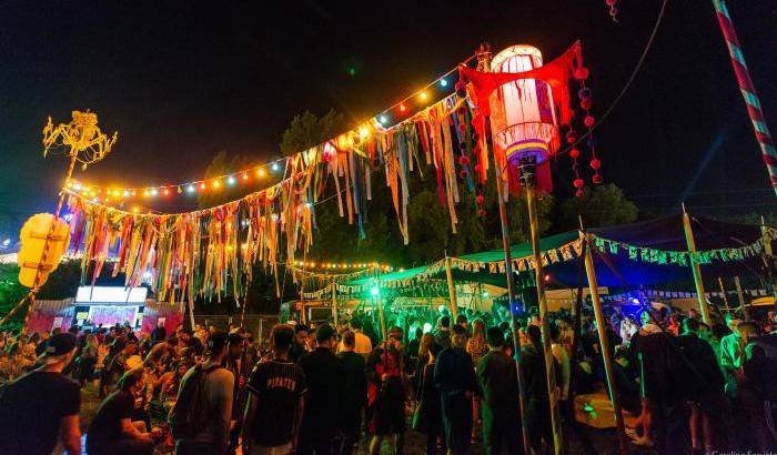 Bestival 2017: tutti pronti per costumi buffi, biciclette e tanta musica