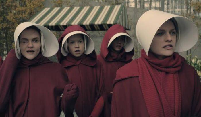 L'universo distopico e pluripremiato di The Handmaid's Tale arriva in Italia