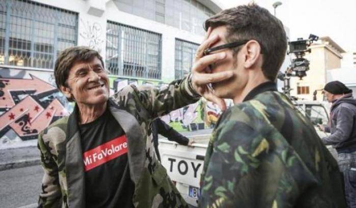 Intramontabile Gianni Morandi. 'Dobbiamo fare luce' apre una stagione di successi