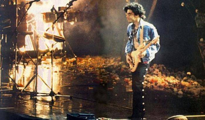 Una chitarra di Prince venduta all'asta per 700 mila dollari