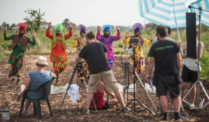 The Harvest, il docu-musical sulla comunità sikh vittima dei caporali