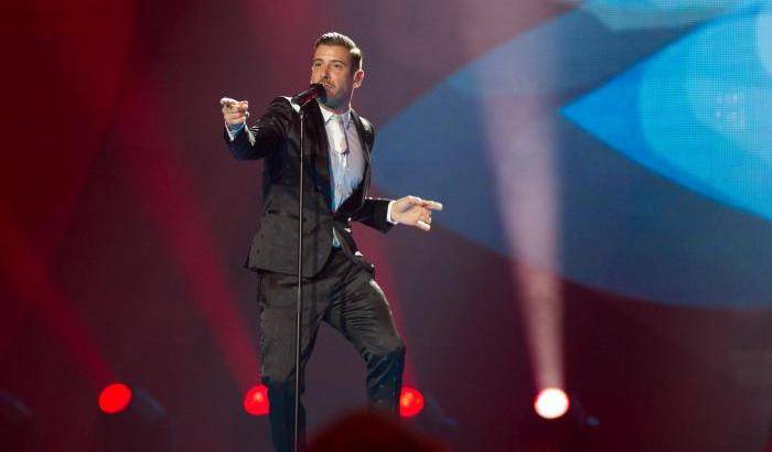 Francesco Gabbani va sulla neve e si ispira agli Wham! di George Michael