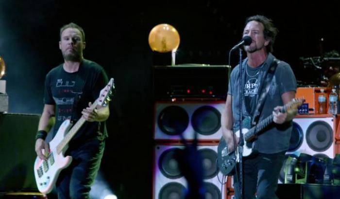 I portentosi Pearl Jam tutti in una notte al cinema