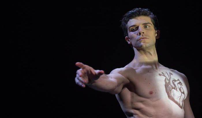 Roberto Bolle danza con la Rai la prima sera dell'anno: finalmente servizio pubblico