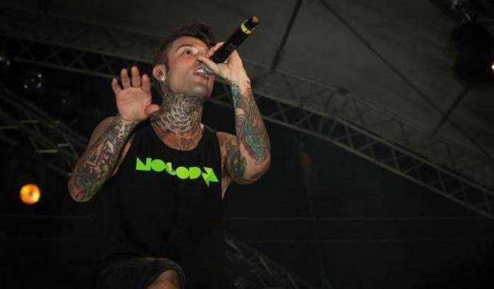 Singolo natalizio di Fedez a sorpresa in difesa degli animali