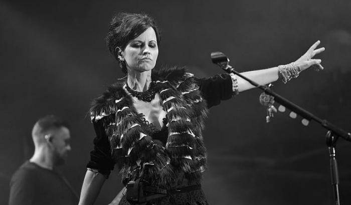 Morta a 46 anni Dolores O'Riordan, la voce dei Cranberriers