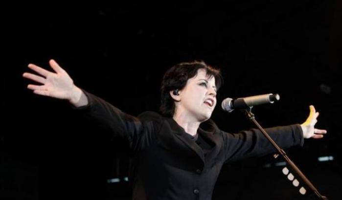 Dolores O'Riordan: per Scotland Yard la morte non è ''sospetta''