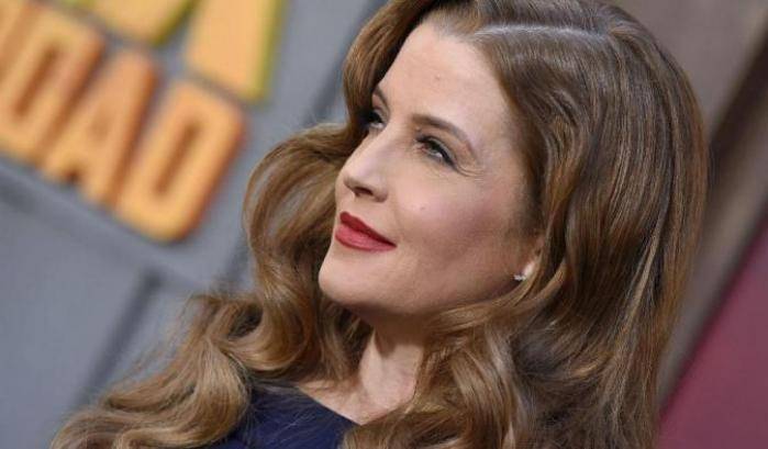 Lisa Marie Presley sull'orlo della bancarotta: chiede 100 milioni all'ex manager