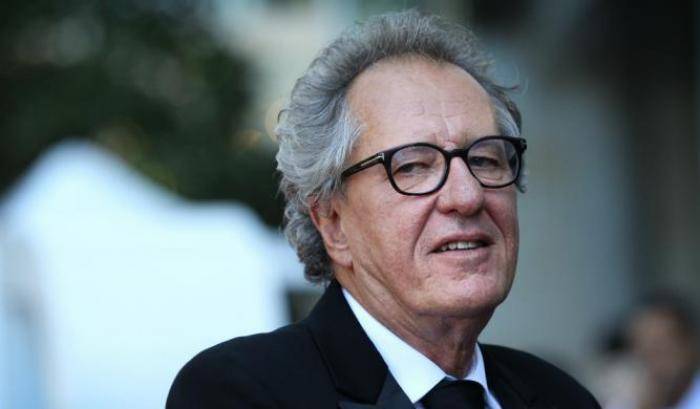 Accusato di molestie, Geoffrey Rush è in depressione: 'non mangia, non dorme e non esce di casa'