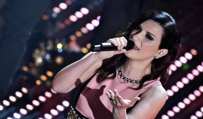 Laura Pausini premiata come prima donna al Circo Massimo. Perché finora solo uomini lì?