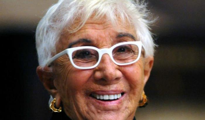 Buon compleanno Lina Wertmuller: geniale signora con gli occhiali bianchi