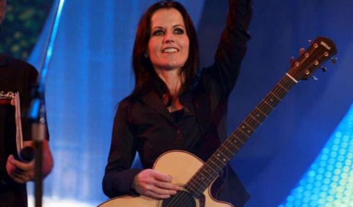 Annegata nella vasca dopo intossicazione da alcol: è morta così Dolores O'Riordan