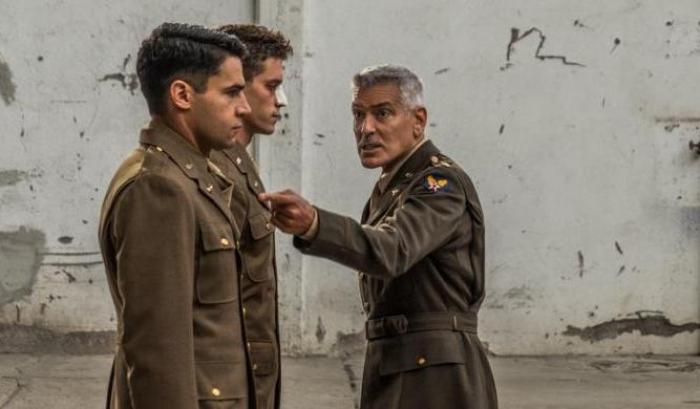 Prime foto dal set per 'Catch-22', miniserie evento su Sky di e con George Clooney