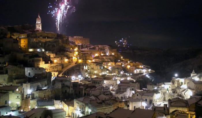 Capodanno tv al sud: Rai1 a Matera, Canale5 a Bari