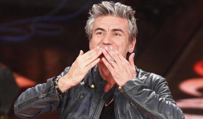 Sanremo: Ligabue e Favino ospiti, premio a Pino Daniele, deluso Peppino di Capri