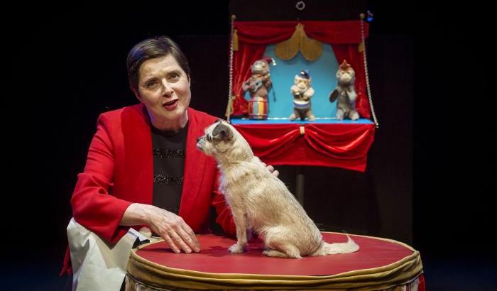 Isabella Rossellini in tour con il suo circo sugli amici animali