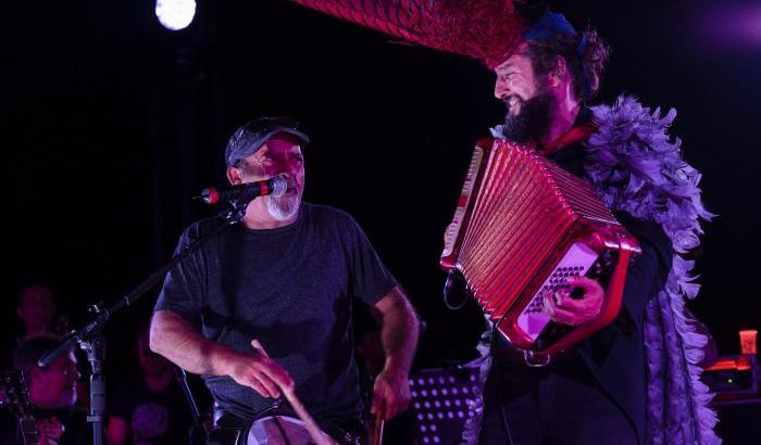 Dagli Almamegretta a Murgia e Lucano allo “Sponz Festival” di Capossela