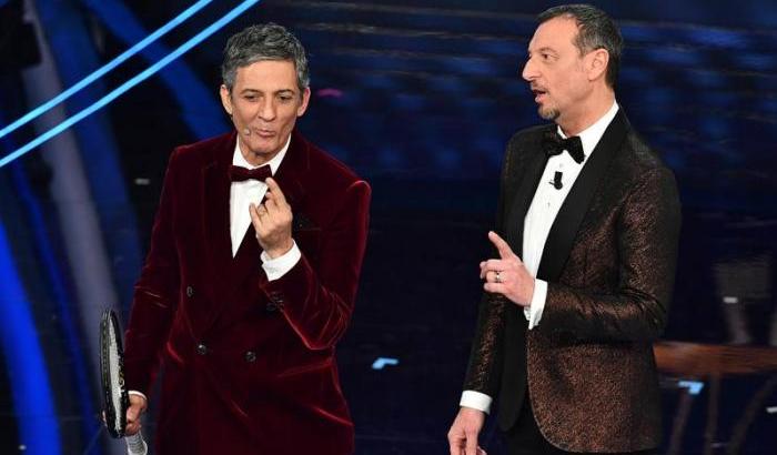 Fiorello se la prende con Tiziano Ferro: "Mi ha scatenato contro gli haters"