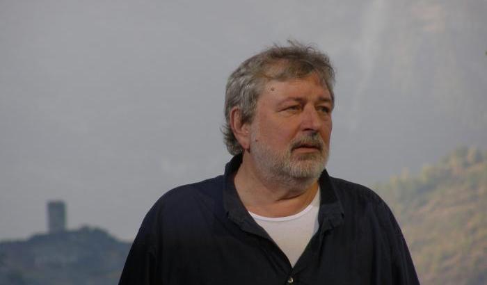 Guccini resiste e mostra il suo vero volto: l’autobiografia