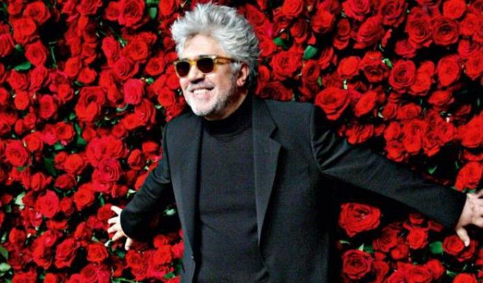 Almodóvar non si piega alle piattaforme: “Il mio prossimo film solo nelle sale”