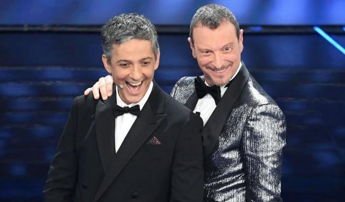 Amadeus ter per Sanremo 2022? Il direttore artistico non conferma e non smentisce