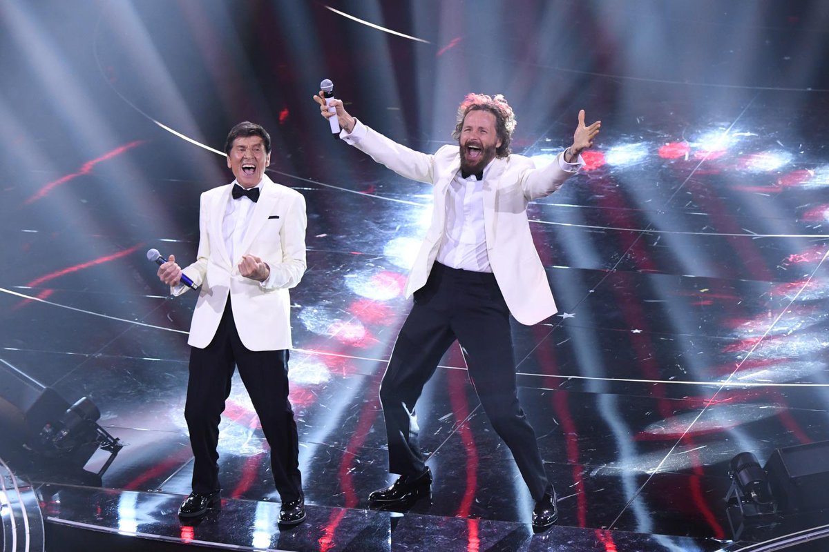 Sanremo 2022, quarta serata: Morandi e Jovanotti si aggiudicano la serata delle cover