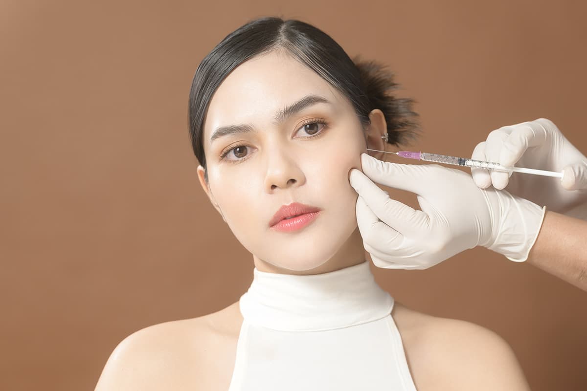 La medicina estetica attira sempre più giovani e i ventenni hanno già paura di invecchiare La medicina estetica attira sempre più giovani e i ventenni hanno già paura di invecchiare